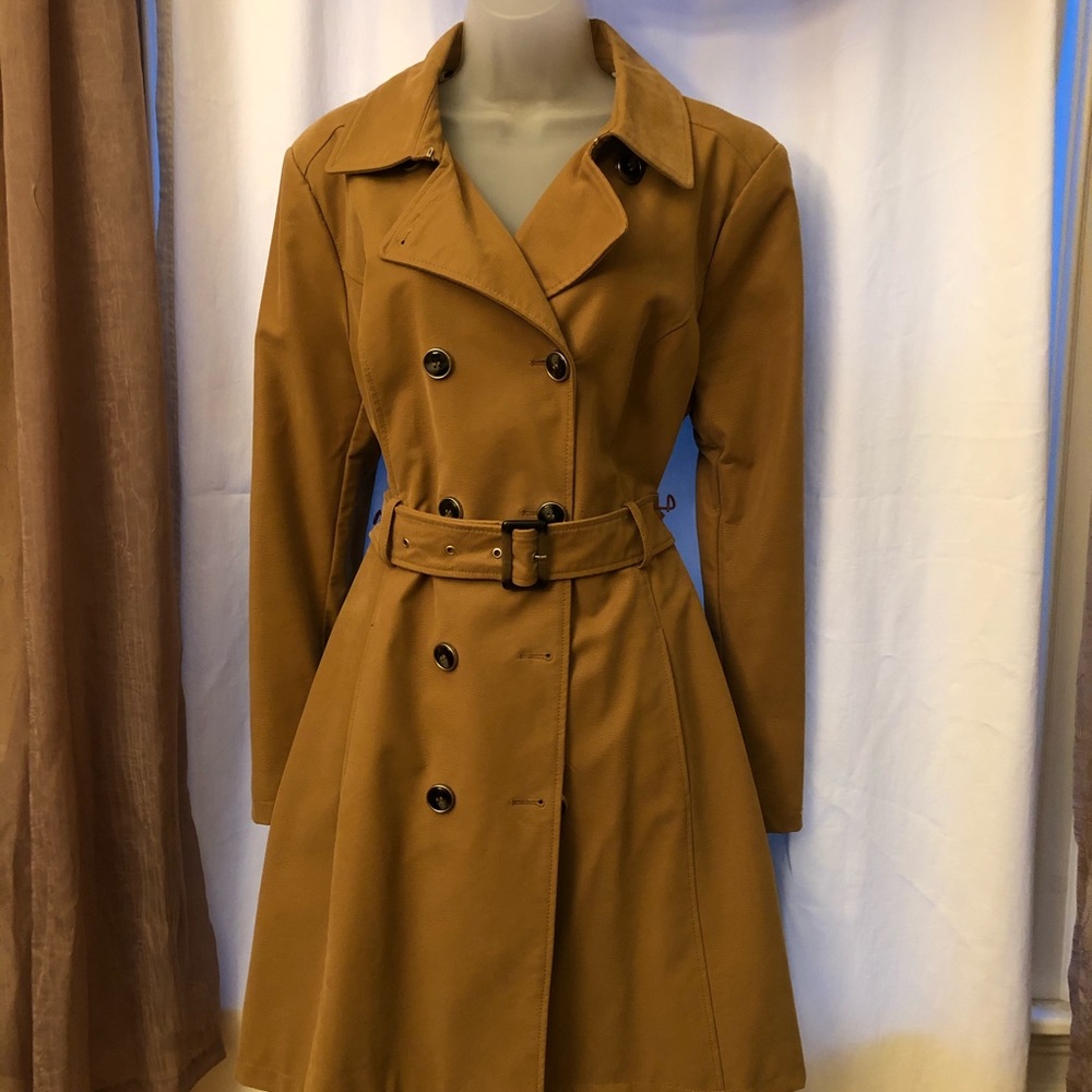 Black Rivet trench